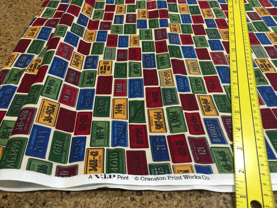 Tela VEHÍCULO PLACAS DE MATRÍCULA ESTATALES Coche VIP CRANSTON Edredones ALGODÓN por 1/2 yarda Foto 4 de 4