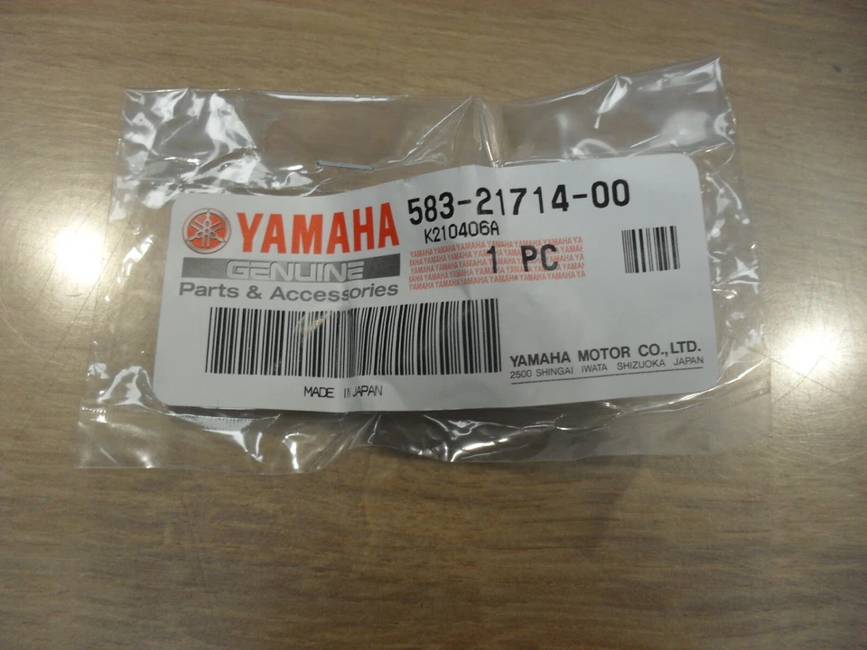 CAJA DE HERRAMIENTAS GENUINA YAMAHA XT500 XT 500 Y PIEZAS DE BLOQUEO - SIN ACCESORIOS Foto 3 de 4