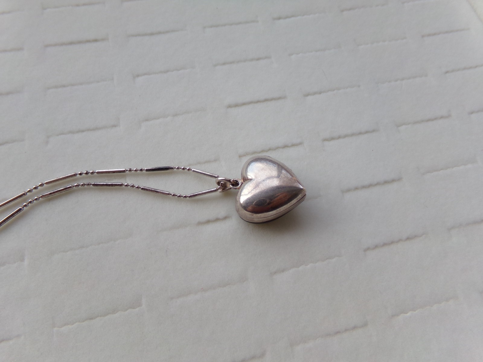 Solid Sterling Silver 925 Heart Locket Necklace 2… - image 5