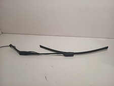 Tesla Model 3  Wischer links vorne 2019-09 3392126522 3D3;3D5;3D7