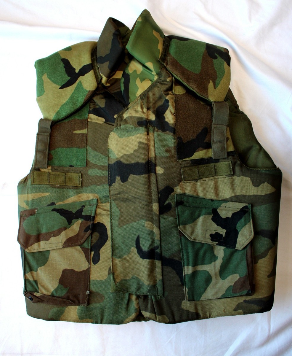 Body Armor Fragmentation Protective Vest Medium size Excellent