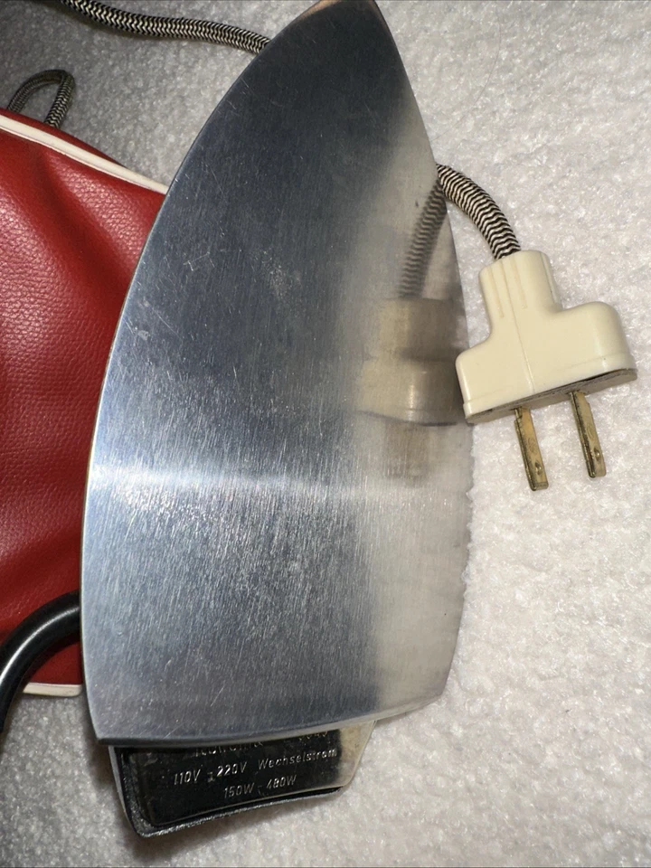 Винтажный миниатюрный утюг Rowenta, дорожный размер, плагин США, с чехлом, красный, антикварный - Изображение 4 из 4