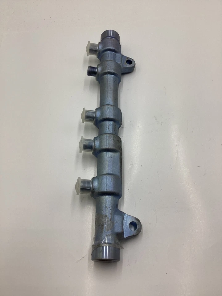 Riel de inyección de combustible Bosch 0445218015 para 11-14 Ford F-250 SD F-350 SD Foto 2 de 4