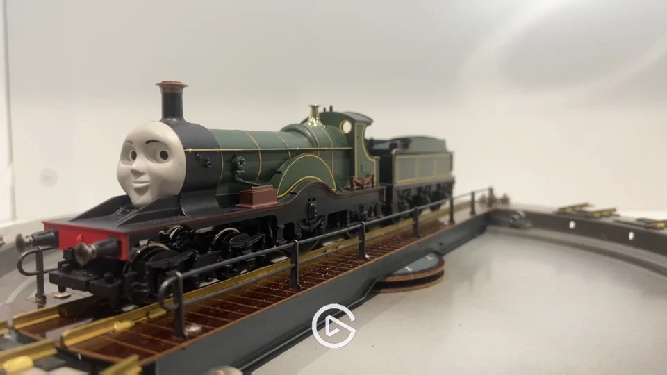 Hornby Thomas the Tank R9231 Emily 4-2-2 No. 12 Engine DCC Ready 8 Pin Socket - Image 2 of 4