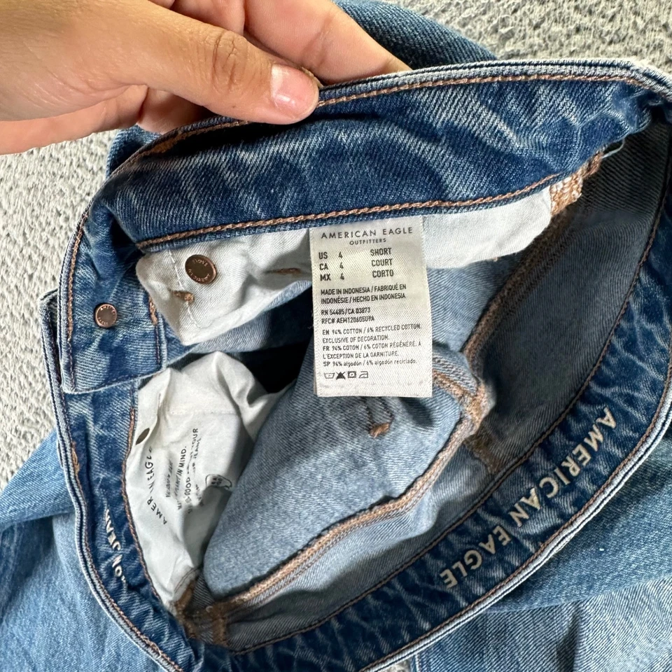 American Eagle Jeans Womens Size 4 Blue Medium Wash Cotton Mom Jean - Image 4 of 4