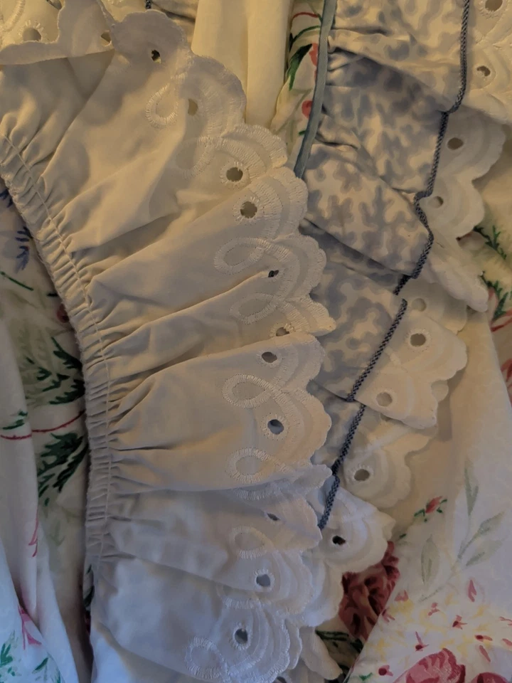 Sábana plana vintage Waverly Belle Rive tamaño Queen con volantes Foto 3 de 4