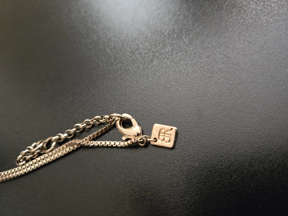 Collar de perlas barrocas AUREUS+ARGENT x REPÚBLICA BANANERA Foto 2 de 3