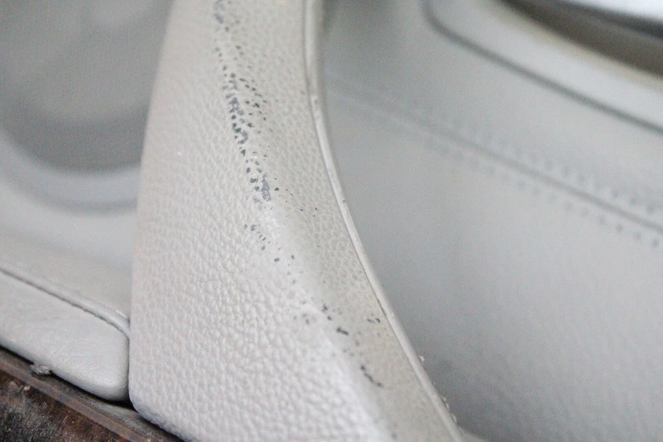 BMW 325xi 328i 2006 panel de puerta delantero derecho gris 7144638-05 OEM 08 09 10 11 Foto 3 de 4