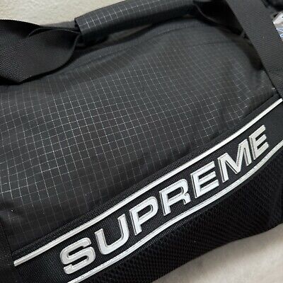 Supreme 3D Logo Black Duffle Bag FW23 NEW Authentic FW23B15 Supreme 3D Logo Black Duffle Bag FW23 NEW Authentic FW23B15