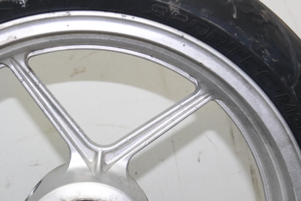 Kawasaki Z750 ZR750 2006 llanta delantera recta Foto 3 de 4