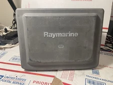 Raymarine E80 GPS/Chartplotter/MFD Great Condition with  suncover