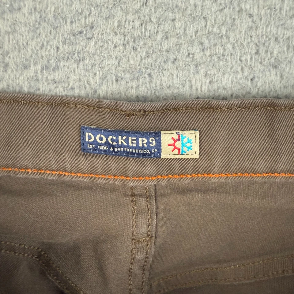 Dockers 33x32 Jean Cut Khaki All Seasons Tech Pants Comfort Waistband Straight - Image 4 of 4