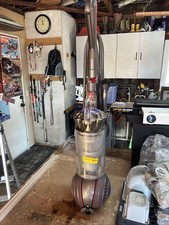 Dyson Animal 3 Ball Bagless Vacuum Cleaner Missing Brush Head. Works Great