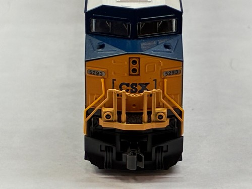 KATO 176-8948-S ES44DC with DCC & LokSound v5 Sound CSX #5293 N-Scale Fast Ship - Picture 5 of 12