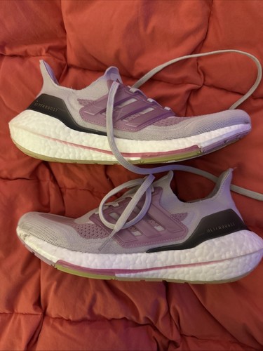 Adidas Damen Ultraboost 21 lila eisweiß Laufschuhe Größe 8 S23831 - Bild 2 von 12