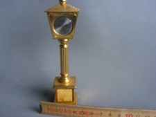 Wohnaccessoire Uhr Miniatur zum Sammeln Miniatur Setzkasten Figuren Messing
