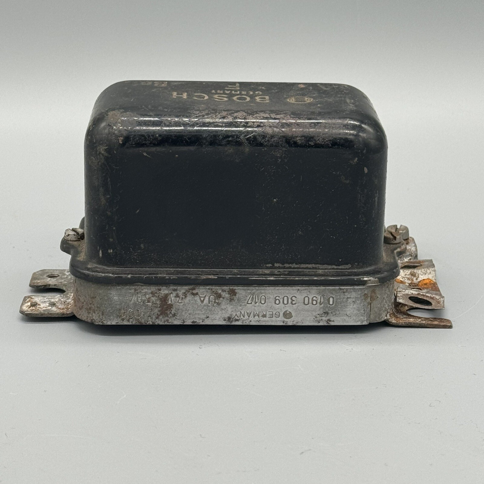 Porsche 356 a B Bosch Voltage Regulator 6v 0190309017 for sale 