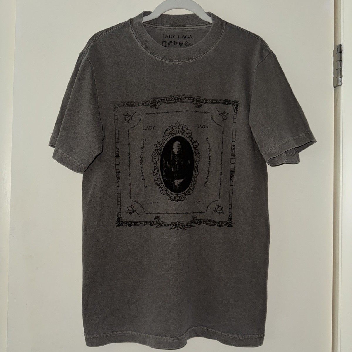 Lady Gaga Mayhem Ball size S Cameo Official Tour Shirt Small New