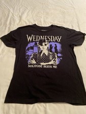 Wednesday  Solitude Suits Me T Shirt Sz M