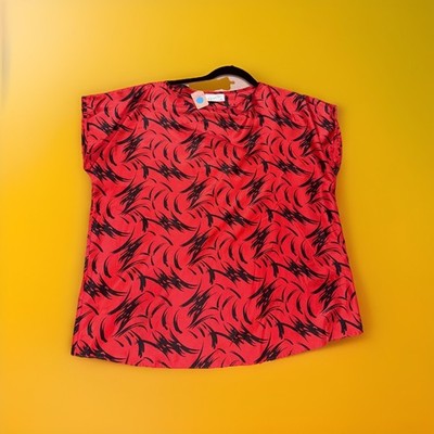 Queen Bee Womens Red Shirt Large
