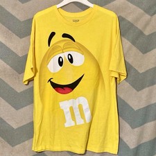 M & M's - Adult Unisex Large Yellow M & M T-Shirt/Night Shirt/Lounge Wear - XL