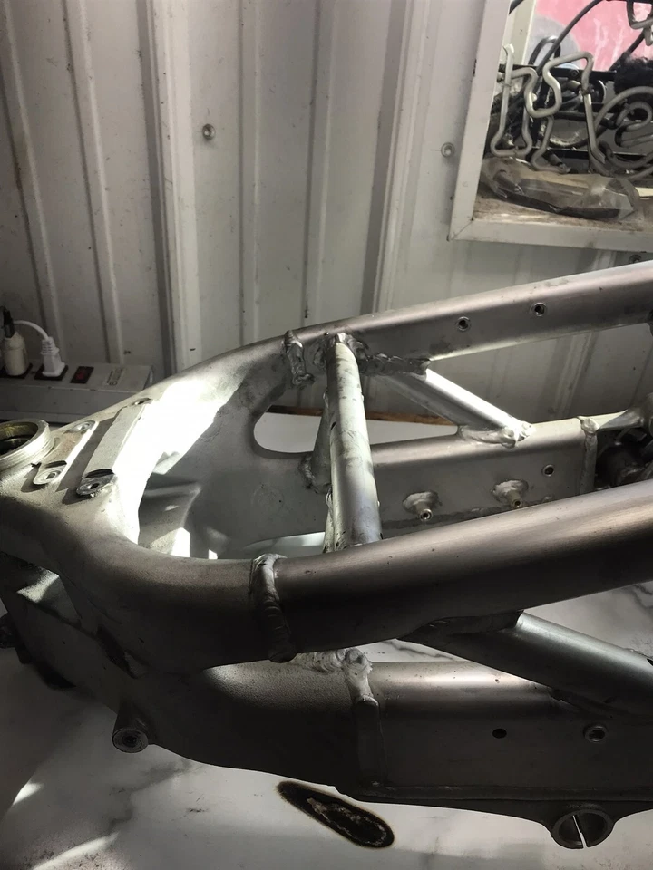 Cuadro chasis Suzuki TL 1000 TL1000 S 97 Foto 4 de 4