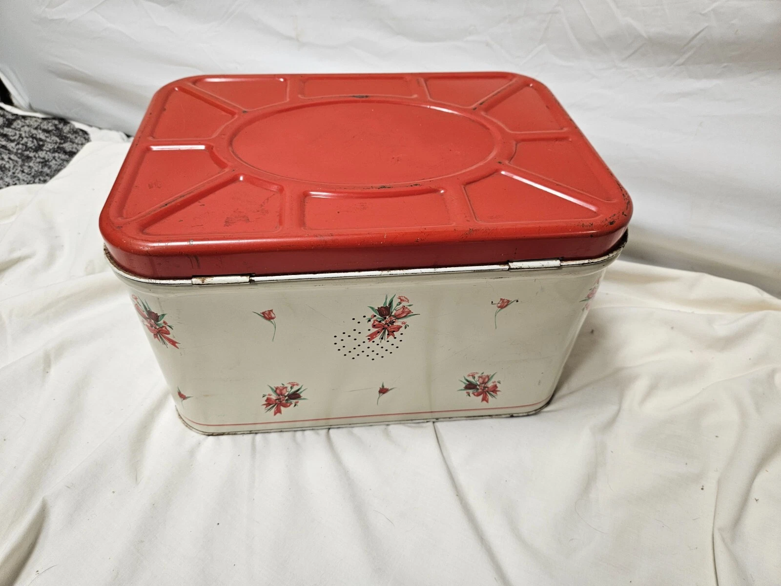 Vintage Metal Min Bread Box