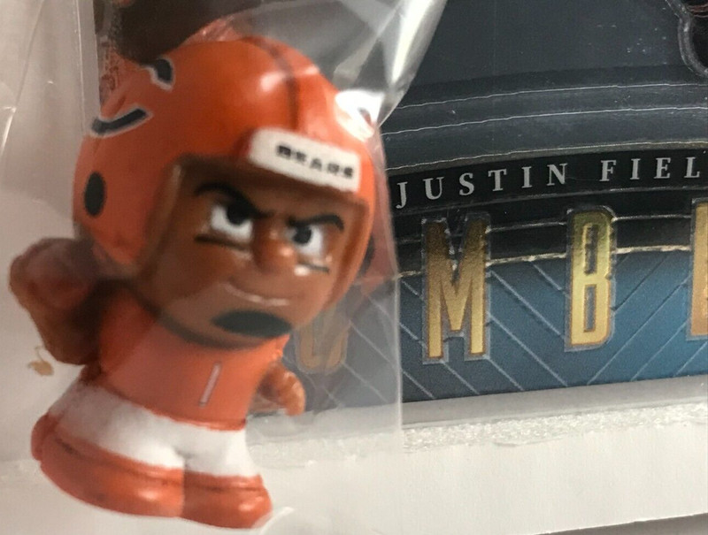 Justin Fields NFL Teenymates 1" Figure and 2022 Select NUMBERS #SN-10. Bears QB