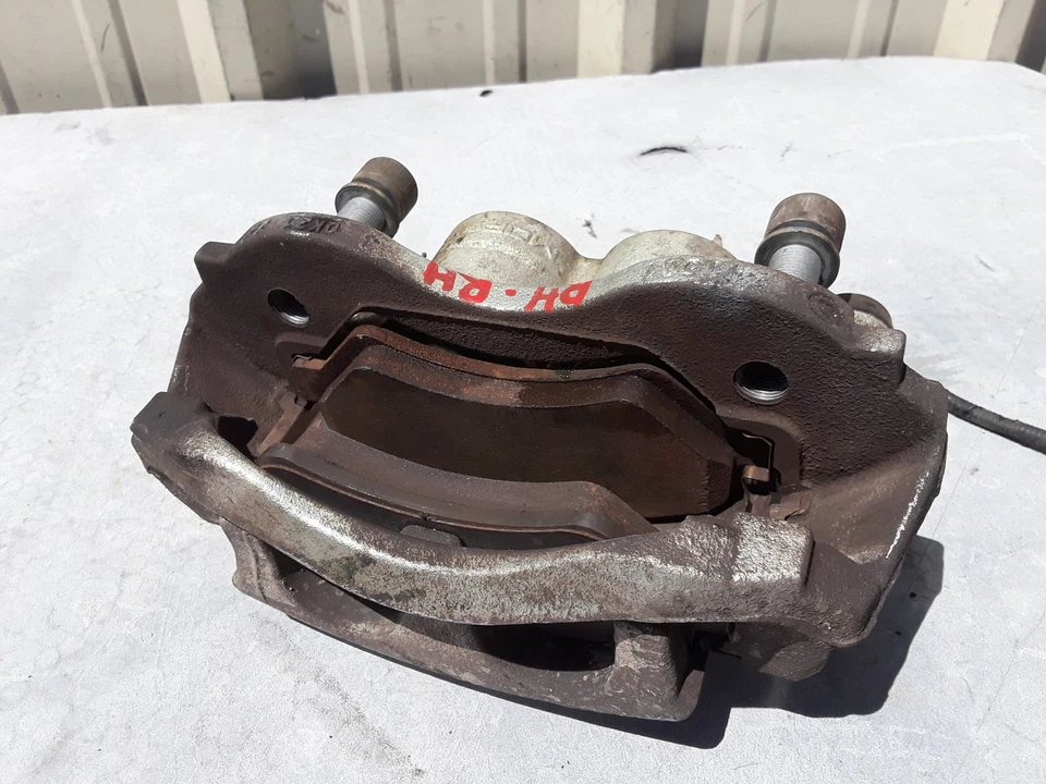 ОРИГИНАЛЬНЫЙ СУППОРТ ПЕРЕДНЕГО ПРАВОГО ПАССАЖИРСКОГО БОКОВОГО ТОРМОЗА 2017-2021 DODGE RAM PROMASTER FWD - Изображение 2 из 4