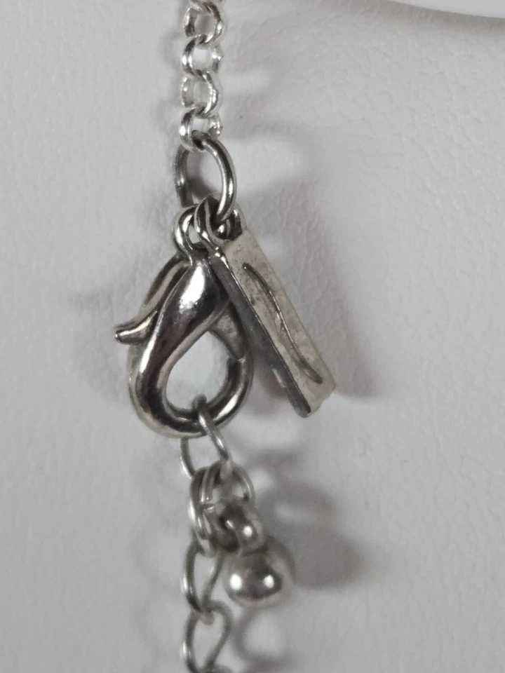 Colar pingente coração aberto prata pérolas Vantel com pérolas penduradas - Imagem 4 de 4