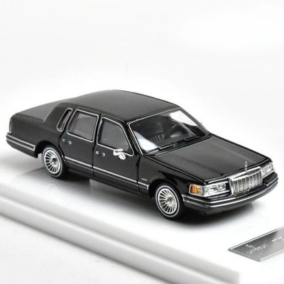 LINCOLN Town Car - HEC 2025 Expo  - black - MK 1:64
