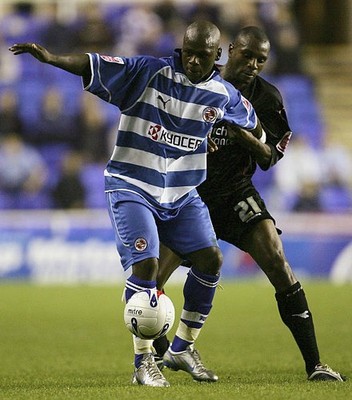 Leroy Lita of Reading holds off Emmerson Boyce of Crystal Palace d- 2005 Photo