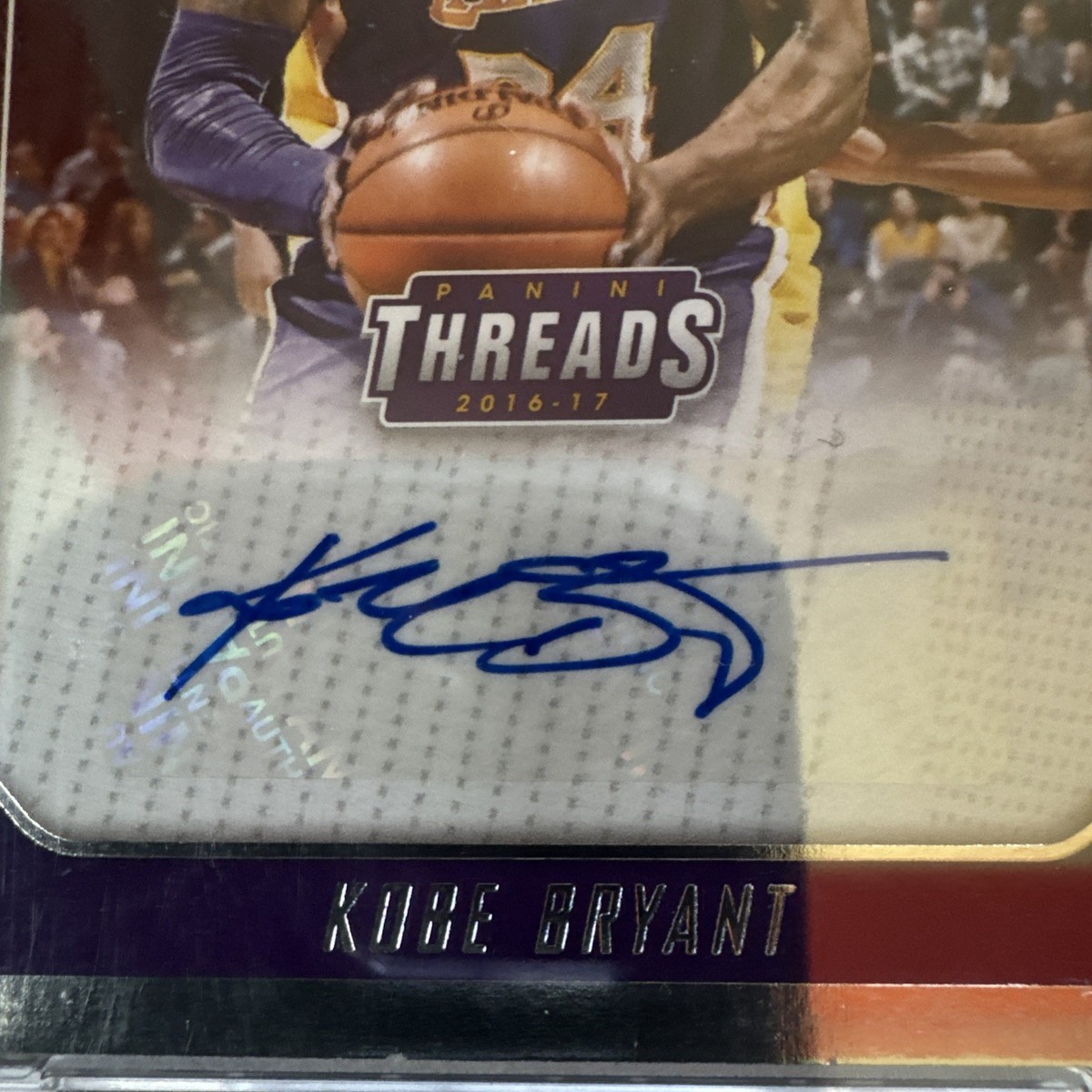 2016-17 Panini Threads - Autographs Kobe Bryant #19 (AU) for sale 