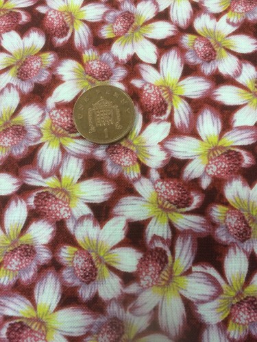 Fabri-Quilt - Quilting Fabric - Victoria's Guest House - 100% Cotton Floral - Picture 2 of 4