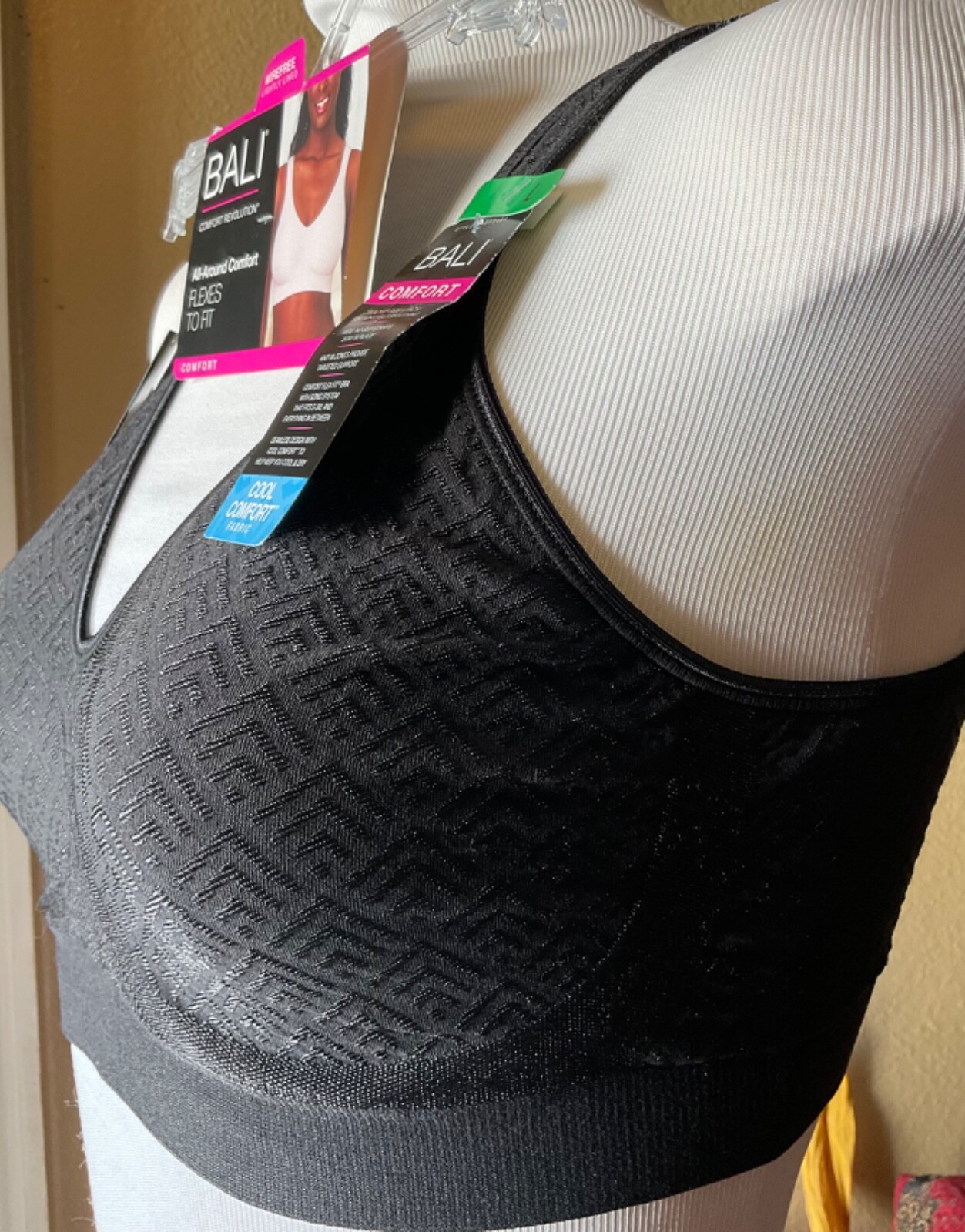 NEW Bali BLACK DF3484 11Z Comfort Revolution Flexes to Fit Wirefree Bra L eBay