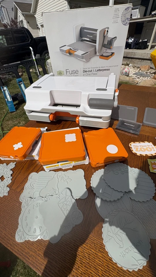 Fiskars Fuse Creativity System – Die-Cut & Letterpress Starter Bundle  - Image 2 of 2