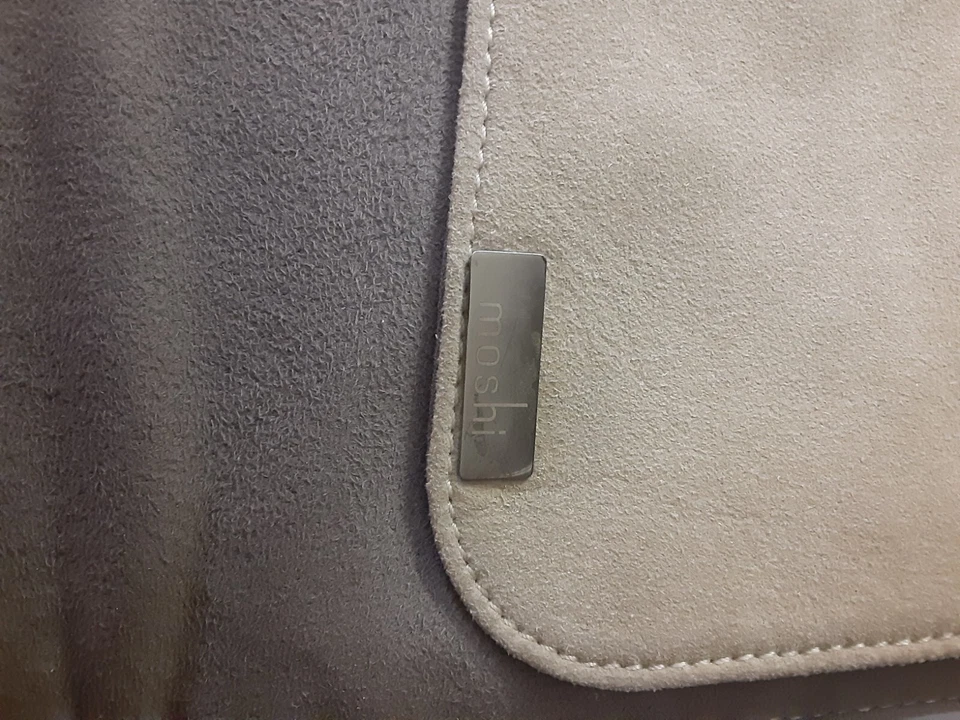 Moshi Muse 10" tablet Sleeve Case Microfiber Gray Suede Flap for electronics - Image 3 of 4