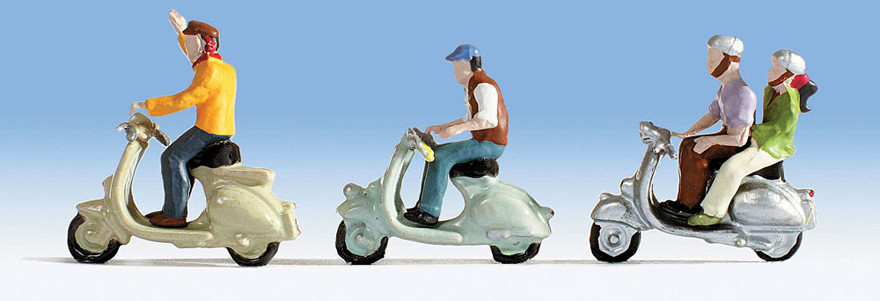 Noch 36910 Scooter drivers 1:160 N gauge great detail