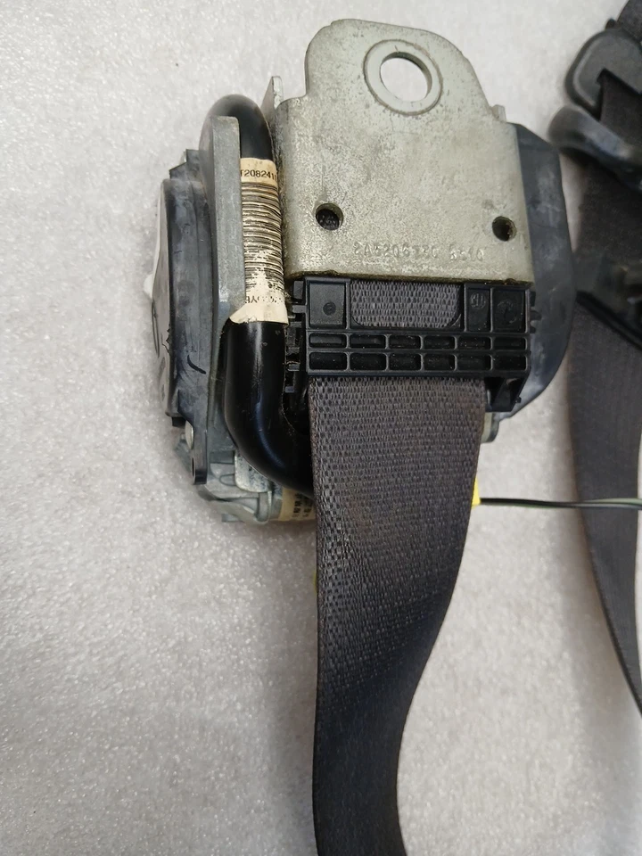 07-09 Dodge Caliber Front Right Passenger Side Seat Belt Retractor 603716400C - Image 3 of 4