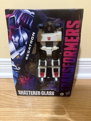 Hasbro Transformers Generations Shattered Glass Megatron Voyager Class