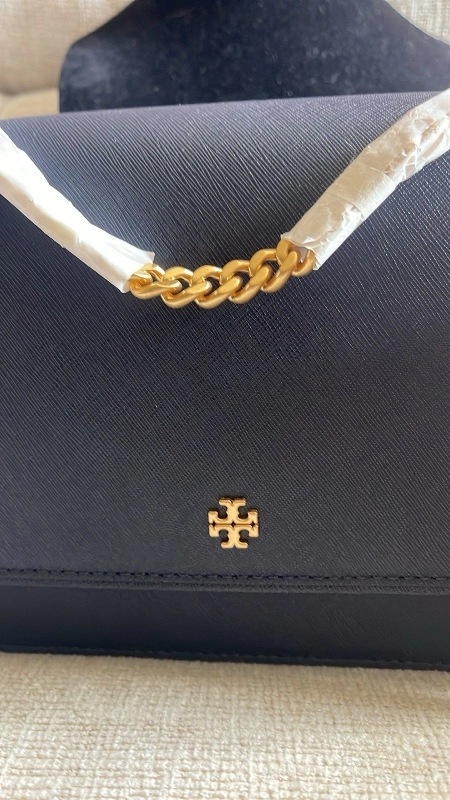 Borsa nuova con etichette Tory Burch Emerson E W patta regolabile Shlder blu navy prezzo al dettaglio consigliato $498 + collana