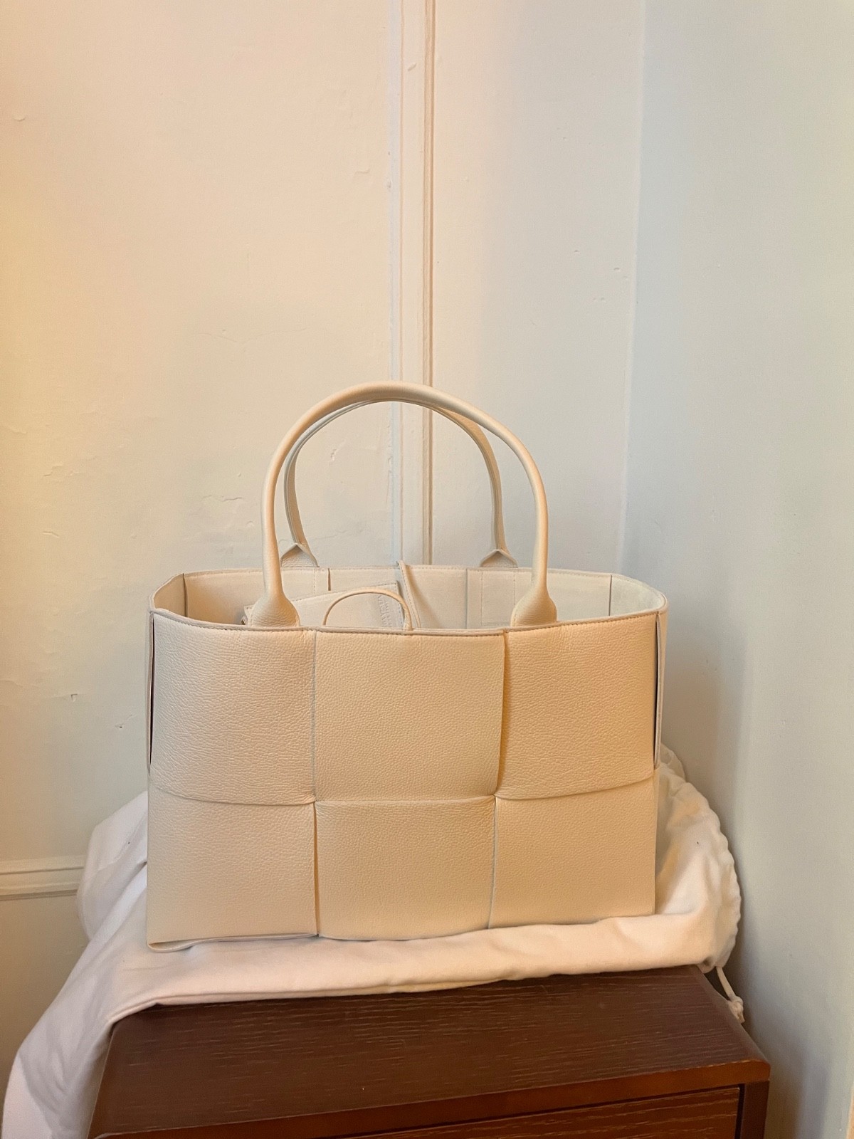 Bottega Veneta Arco Medium