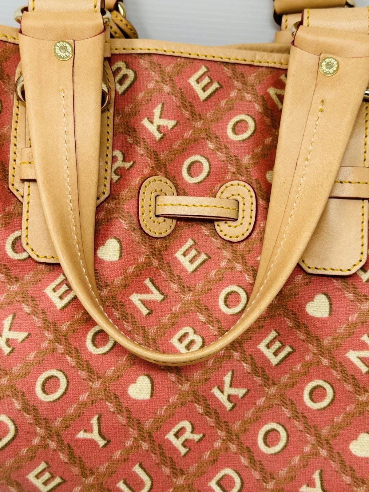Borsa Dooney & Bourke Monogram Rosa Rivestita Tela Y2K Cinch Tote Fibbia Manici