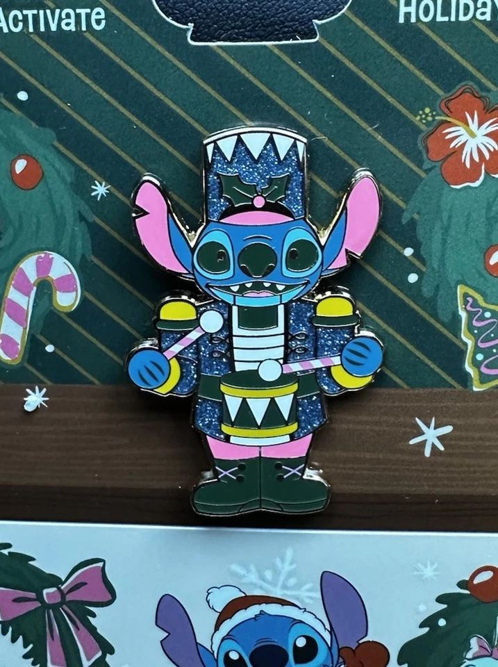 Disney 2025 Feliz Navidad LE 5000 Juego de 4 Pin Tarjeta de Compra Cascanueces Foto 4 de 4