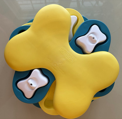 Dog Tornado Spinning Treat Toy Outward Hound Skill Level 2 Hide Puzzle Bone
