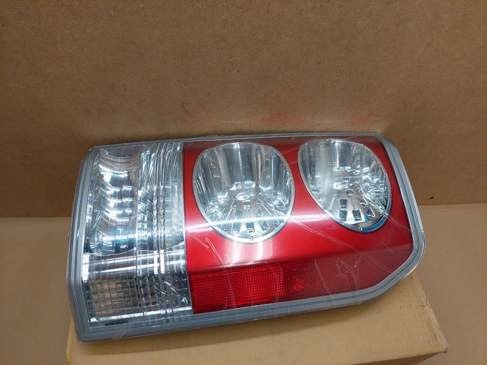 Discovery 3 L319 Rear Right Taillight Classic LR008053 Genuine NEW - Image 3 of 4