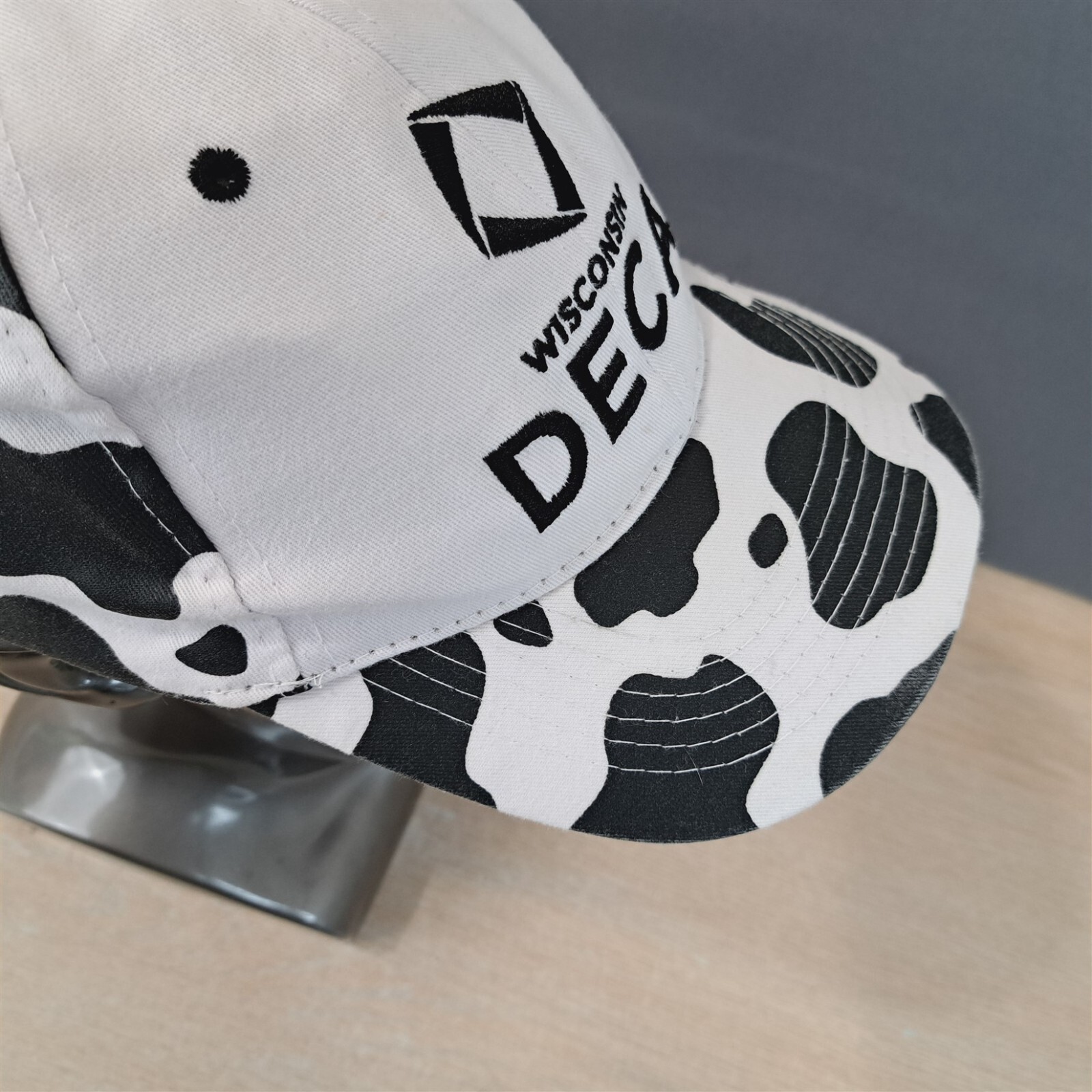 WISCONSIN DECA ADJUSTABLE STRAPBACK BASEBALL HAT/… - image 10