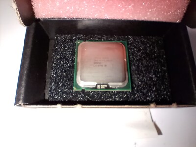 NEW NOS Intel SL9TZ Xeon 3060 2-Core 2.40GHz 4MB Socket 775 Open Box