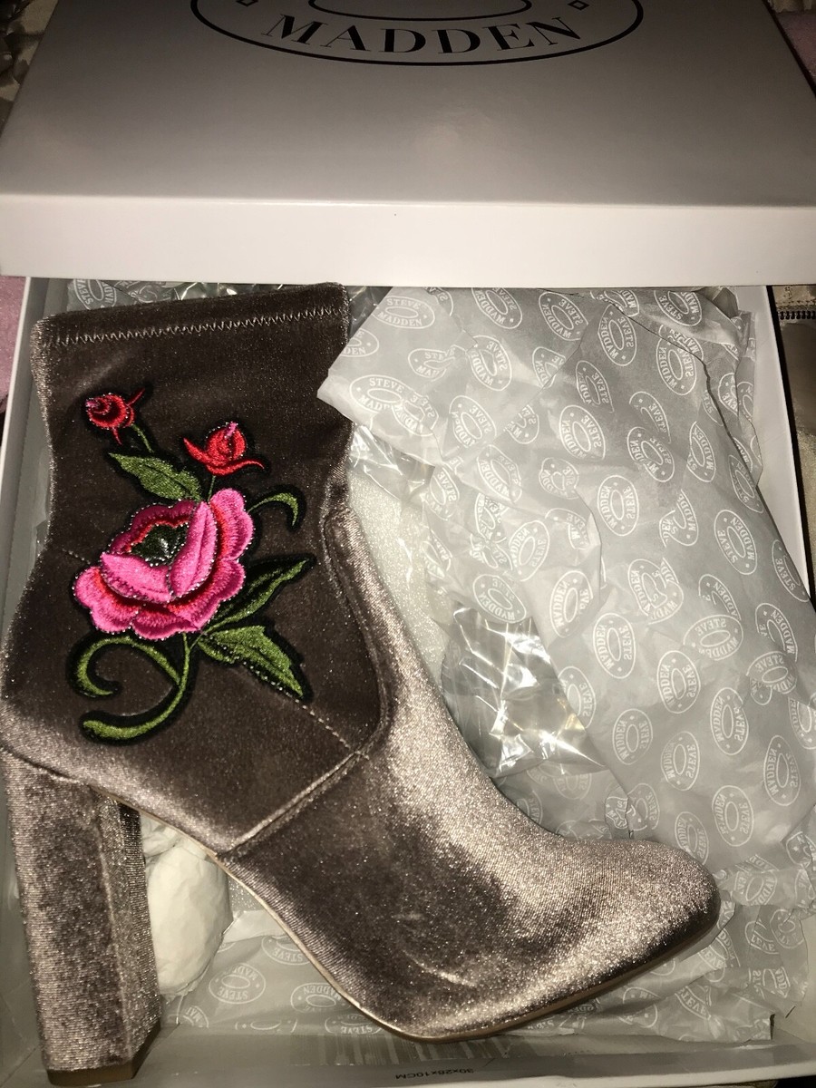RARE!! Steve Madden grey velvet pink rose ankle boots covered block heel - Main Image