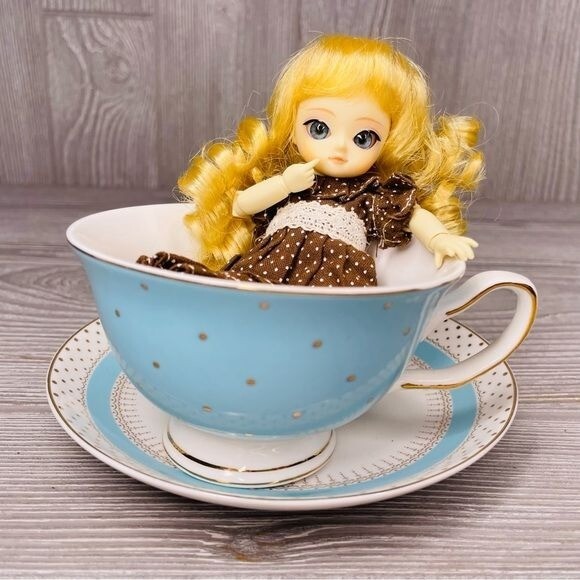 Nwt Nerine AI ball jointed doll small yosd size with accessories